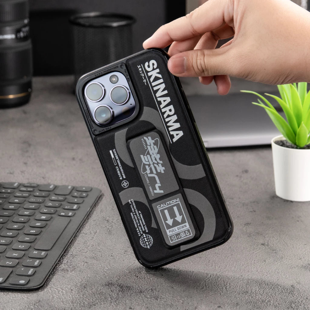 SkinArma iPhone 14 Pro Bango Leather Case With Grip | Black Silver SkinArma iPhone 14 Pro Bango Leather Case With Grip | Black Silver